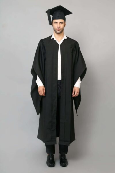 Black Classic Charm AUS Bachelor’s: Graduation Gown, Cap, and Tassel